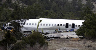 Afghan passenger plane crashes